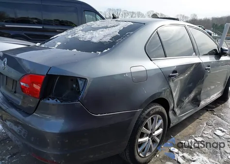 2011 Volkswagen Jetta 2.5L Se z USA, uszkodzony, nr VIN 3VWDZ7AJ5BM352494